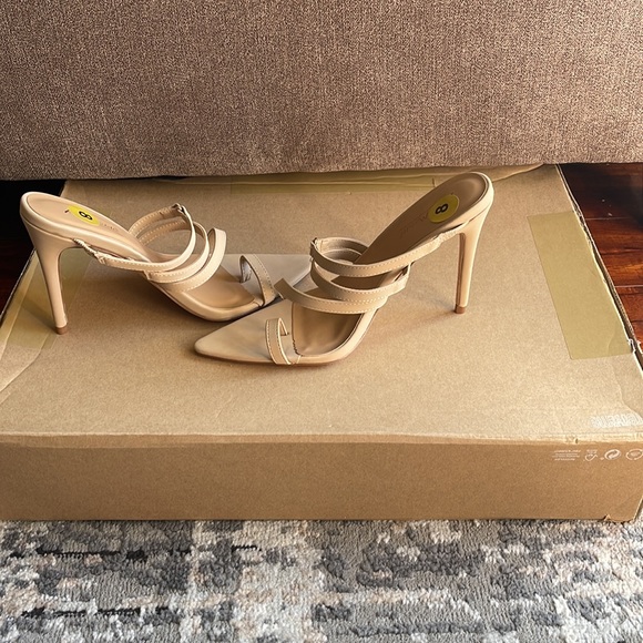 Tan Stappie Heels all manmade material‎ new never worn - Picture 3 of 6